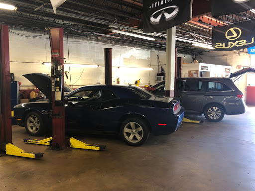 Auto Repair Shop «Charles Automotive & Tire», reviews and photos, 12122 Nebel St, Rockville, MD 20852, USA