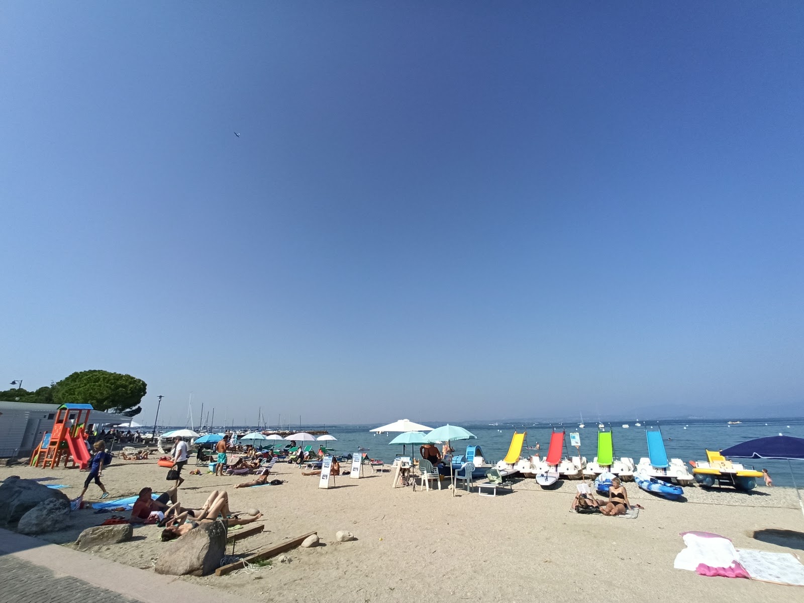 Foto af Spiaggia porto di Pacengo og bosættelsen