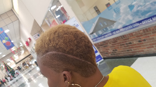 Hair Salon «Cut It Out!! Salon/Barbershop», reviews and photos, 1305 NW 40th Ave, Lauderhill, FL 33313, USA