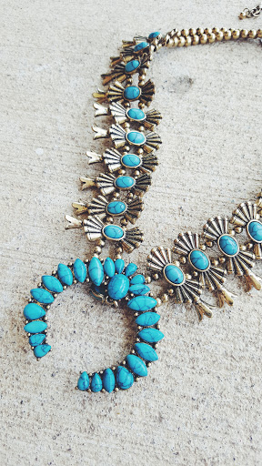 Furniture Store «Hope Chest For Breast Cancer», reviews and photos, 3850 Shoreline Dr, Wayzata, MN 55391, USA