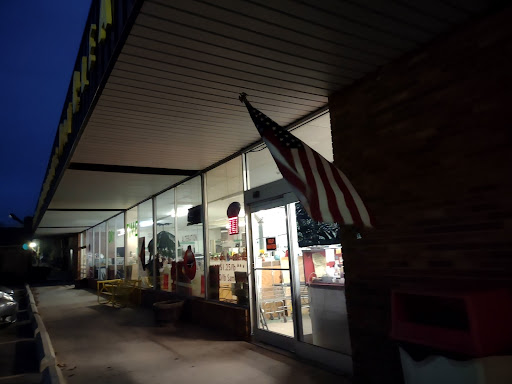 Laundromat «Tubs & Tumbler Coin Laundry & Dry Cleaning Service», reviews and photos, 3680 Elizabeth St, Wayne, MI 48184, USA