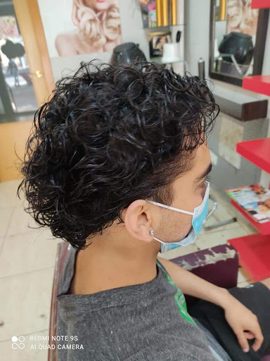 TU LOOK Perruqueria & Estètica Nicolle en L'Hospitalet de Llobregat, Barcelona