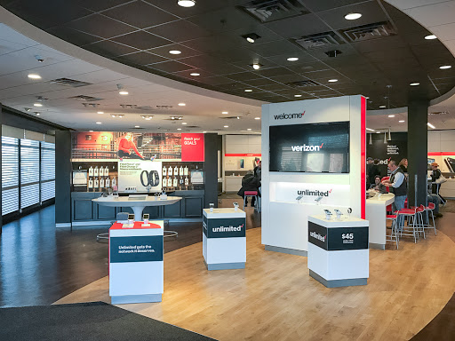 Cell Phone Store «Verizon», reviews and photos, 11511 Parkside Dr, Knoxville, TN 37934, USA