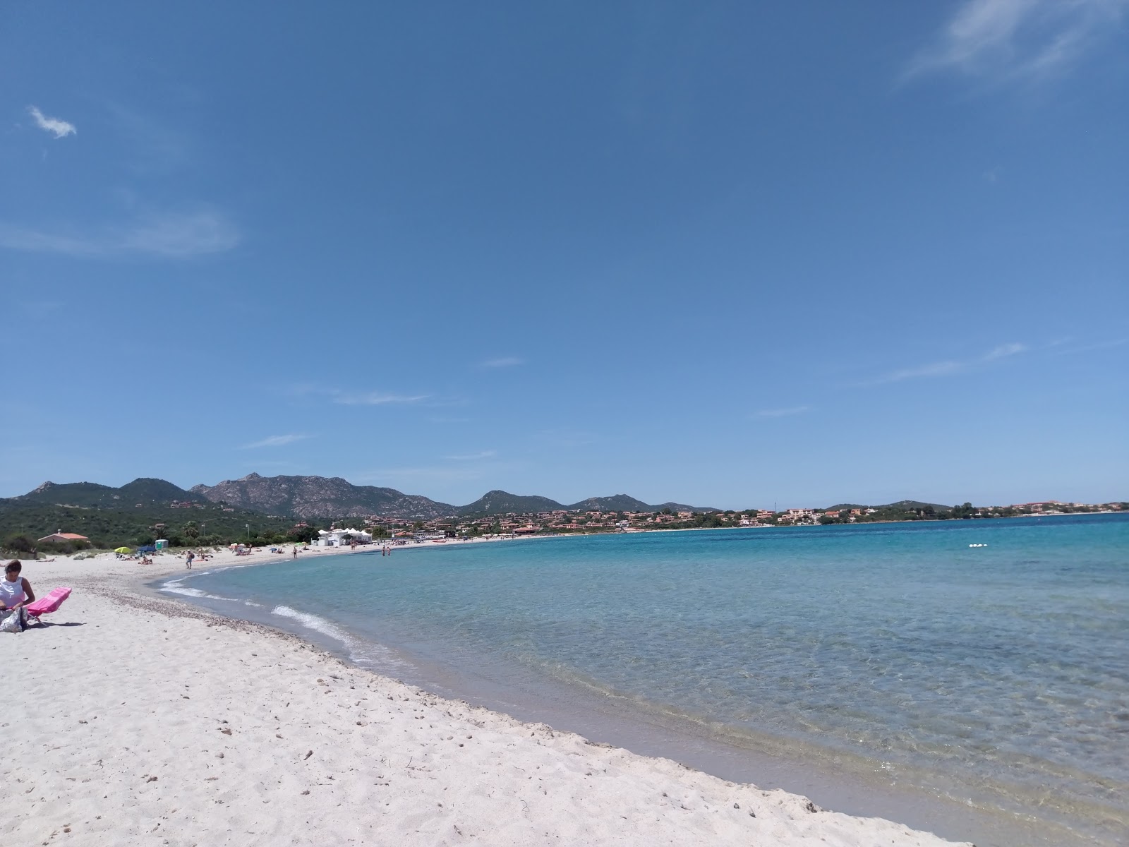 Fotografija Pittulongu plaža z modra čista voda površino