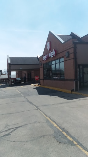 Grocery Store «Piggly Wiggly», reviews and photos, 158 N Washington St # 1, Lancaster, WI 53813, USA