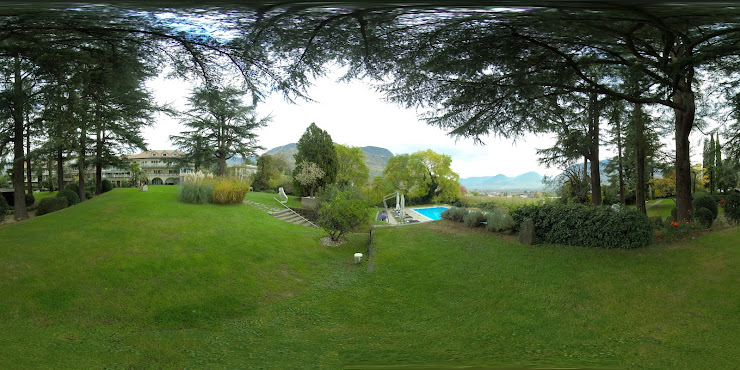 Street View et 360° hôtels Villa Eden - The Leading Park Retreat - Adults Only 39012 Merano
