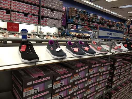 Shoe Store «SKECHERS Factory Outlet», reviews and photos, 1304 S Harbor Blvd, Fullerton, CA 92832, USA