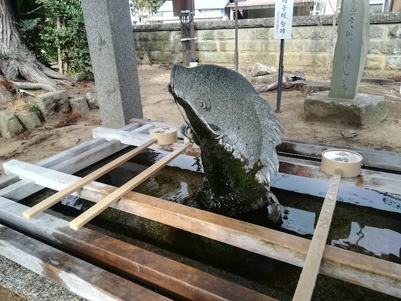 神炊館神社 手水舎