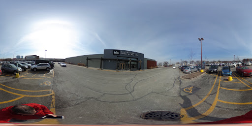 Camping Store «REI», reviews and photos, 1209 E Golf Rd, Schaumburg, IL 60173, USA