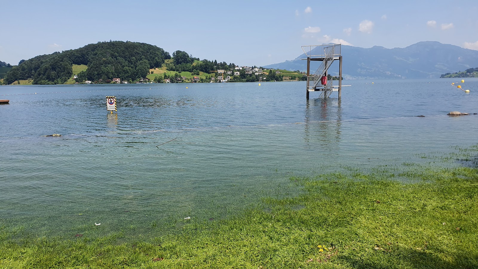 Foto di Badi Hergiswil Beach con molto pulita livello di pulizia