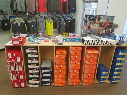 Shoe Store «Hansons Running Shop», reviews and photos, 3407 S Rochester Rd, Royal Oak, MI 48073, USA