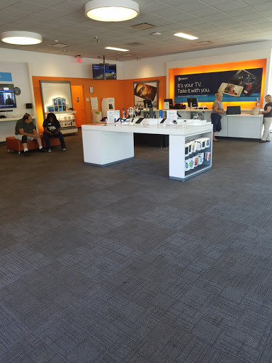 Cell Phone Store «AT&T», reviews and photos, 618 S James Campbell Blvd, Columbia, TN 38401, USA