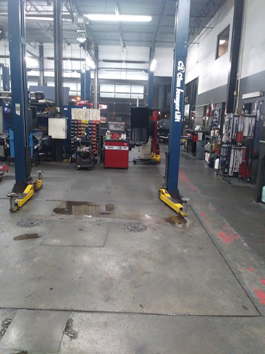 Car Repair and Maintenance «Midas», reviews and photos, 713 Sawdust Court, The Woodlands, TX 77380, USA