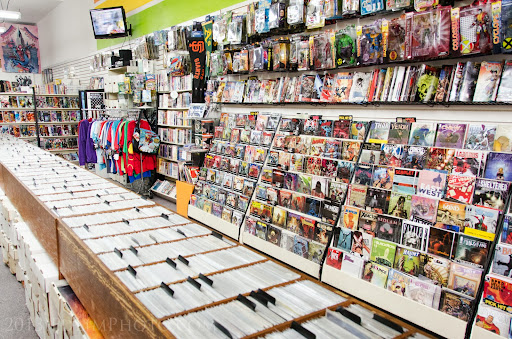 Alameda Sports Cards & Comics