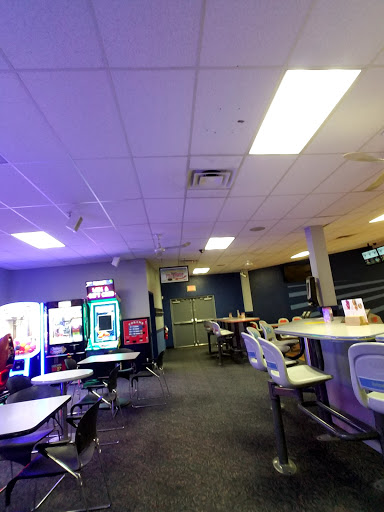 Bowling Alley «Brunswick Zone Playmor Bowl», reviews and photos, 5840 Buttermilk Hollow Rd, Pittsburgh, PA 15207, USA