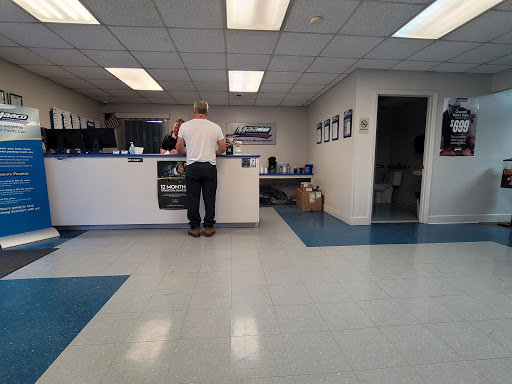 Auto Body Shop «Maaco Collision Repair & Auto Painting», reviews and photos, 1308 Central Pkwy SW, Decatur, AL 35601, USA