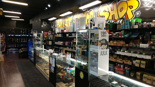 Tobacco Shop «Puffit Smoke & Vape Shop», reviews and photos, 4434 S Archer Ave, Chicago, IL 60632, USA
