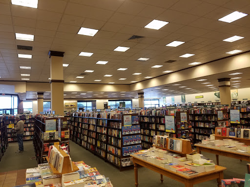 Book Store «Barnes & Noble», reviews and photos, 4801 Concord Pike, Wilmington, DE 19803, USA