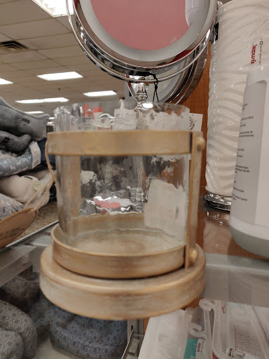 Shopping Mall «Fairfield Shopping Center», reviews and photos, 5322 Lord Dunmore Ct, Virginia Beach, VA 23464, USA