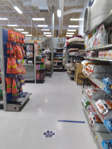 Animal Feed Store «Wilco Farm Store», reviews and photos, 200 S Kelso Dr, Kelso, WA 98626, USA