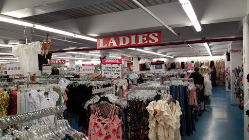 Discount Store «National Wholesale Liquidators», reviews and photos, 7101 Kissena Blvd, Flushing, NY 11367, USA