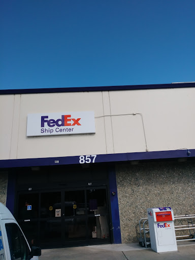 Shipping and Mailing Service «FedEx Ship Center», reviews and photos, 857 Gray Ave, Yuba City, CA 95991, USA