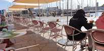 Atmosphère du Restaurant Le Grand Café de la Rade à Toulon - n°6