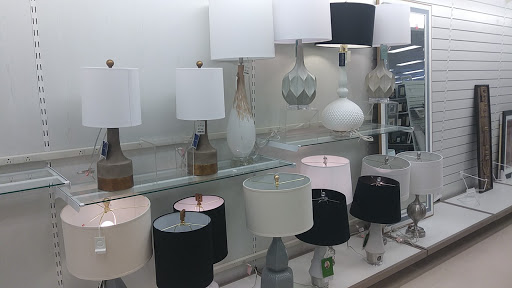 Department Store «Marshalls & HomeGoods», reviews and photos, 701 NJ-440, Jersey City, NJ 07304, USA