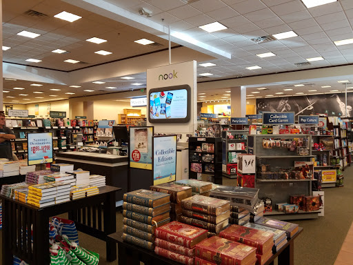Book Store «Barnes & Noble», reviews and photos, 1163 Valley River Dr, Eugene, OR 97401, USA