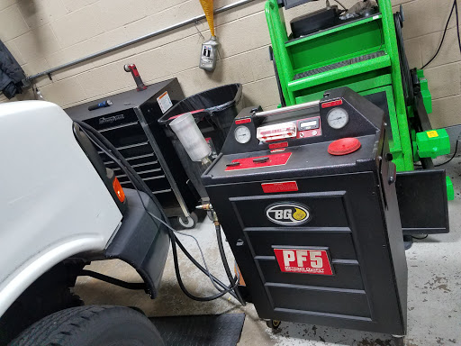 Auto Repair Shop «K&G Auto Repair and Detailing», reviews and photos, 4588 Eisenhower Ave, Alexandria, VA 22304, USA