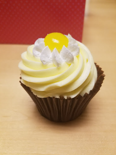 Bakery «Smallcakes Cupcakery & Creamery», reviews and photos, 9699 N Hayden Rd #109, Scottsdale, AZ 85258, USA