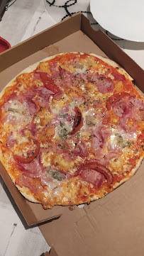 Plats et boissons du Pizzeria Les Douces Pizzas à Le Plessis-Grammoire - n°9