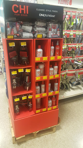 Pet Supply Store «PetSmart», reviews and photos, 4120 E 4th St, Ontario, CA 91764, USA