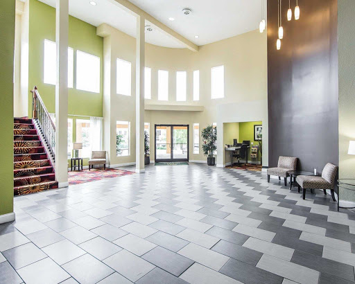 Hotel «Quality Inn & Suites West Waterpark», reviews and photos, 317 N Cedar Bluff Rd, Knoxville, TN 37923, USA