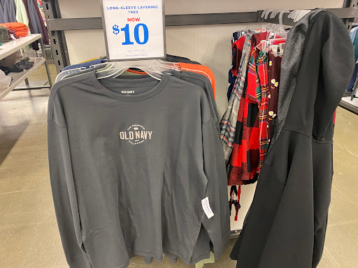 Clothing Store «Old Navy», reviews and photos, 13915 20th Ave, College Point, NY 11356, USA