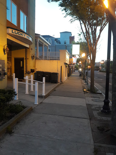 Bar & Grill «BoneYard Bar & Grill», reviews and photos, 20 S Virginia Ave, Atlantic City, NJ 08401, USA