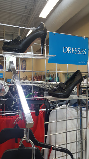 Thrift Store «Goodwill Store & Donation Center», reviews and photos, 543 North Ave, Glendale Heights, IL 60139, USA