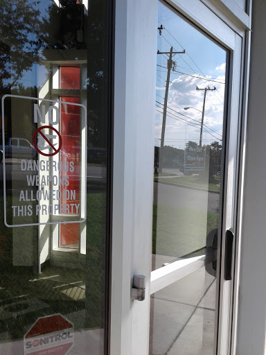 Liquor Store «Mecklenburg County ABC Store #01», reviews and photos, 4706 N Tryon St, Charlotte, NC 28213, USA