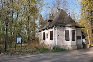 Muzeum Militarnych Dziejów Śląska "Dom Ogrodnika" image