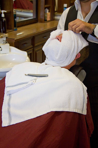 Barber Shop «Alpharetta Barber Shop», reviews and photos, 5530 Windward Pkwy #220, Alpharetta, GA 30004, USA