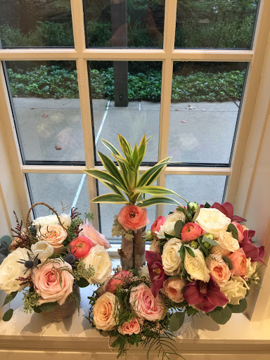 Florist «Rogers Park Florist», reviews and photos, 1415 W Morse Ave, Chicago, IL 60626, USA