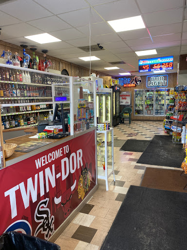 Liquor Store «Twin-Dor Package Liquor», reviews and photos, 1509 Plainfield Rd, Joliet, IL 60435, USA