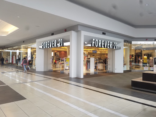 Quaker Bridge Mall, 3320 Brunswick Pike, Lawrenceville, NJ 08648, USA, 