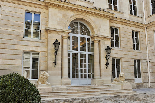 Specialist lawyers rentals Paris