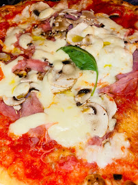 Pizza du Restaurant italien Il CaraBistro à Garches - n°9