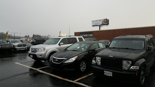 Used Car Dealer «Ohio Auto Warehouse LLC», reviews and photos, 2521 34th St NE, Canton, OH 44705, USA