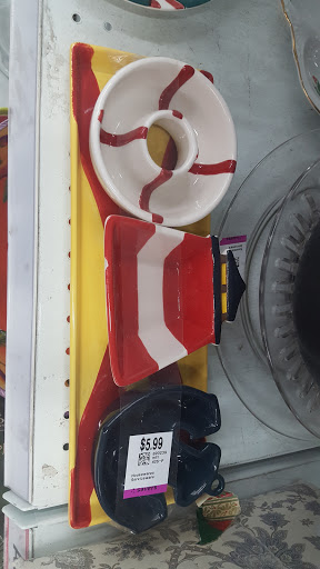 Thrift Store «Savers», reviews and photos, 3900 Tyler St, Riverside, CA 92503, USA