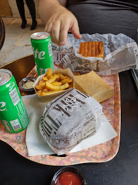 Plats et boissons du Restaurant de hamburgers Burger By Flottes à Paris - n°3