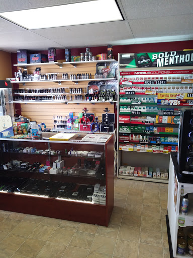 Tobacco Shop «Smoker Friendly Tobacco & Vape #28», reviews and photos, 7640 S Meridian St, Indianapolis, IN 46217, USA