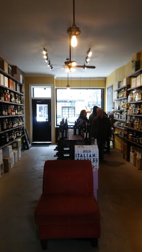 Wine Store «Bottoms Up Wine & Spirits», reviews and photos, 731 Franklin Ave, Brooklyn, NY 11238, USA